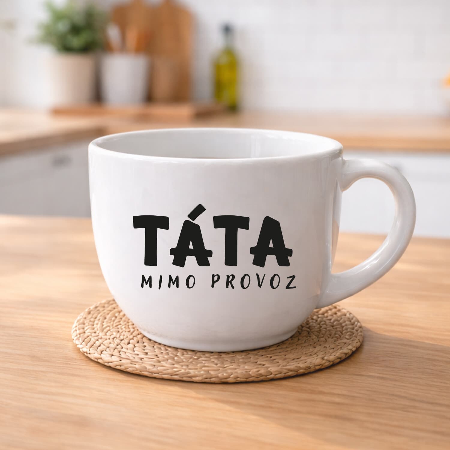 Hrnek s nápisem Táta mimo provoz
